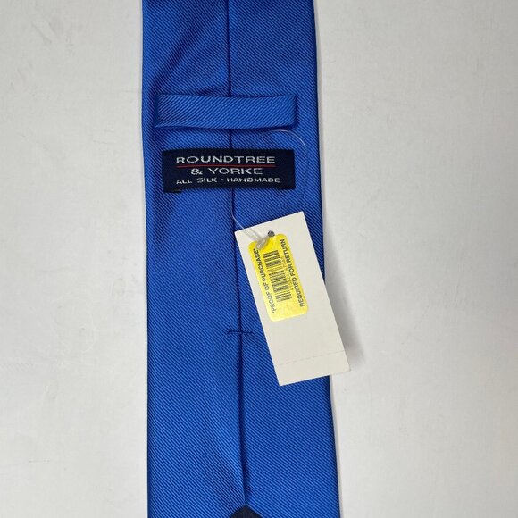 Roundtree & Yorke Silk Handmade Men's Cardinal Solid Tie Event Work Office OS - Picture 6 of 8